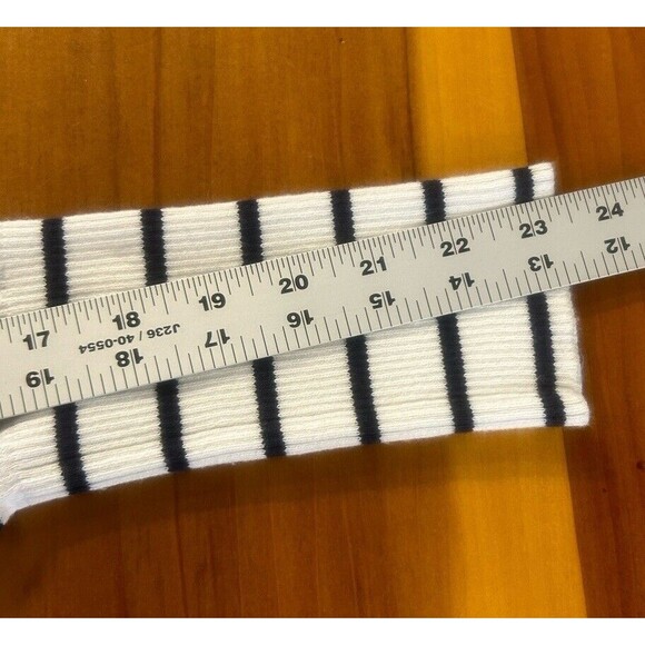 Lilly Pulitzer Crestwood Women’s Sweater. XS. Fringe. Front Pocket. Black/white - Picture 10 of 10